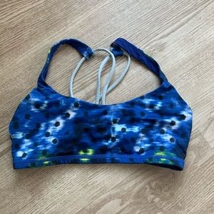 Lululemon sports bra